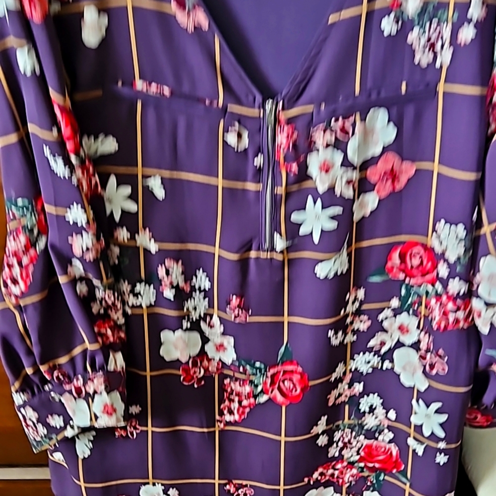 Women's blouse - Picture 4 of 4